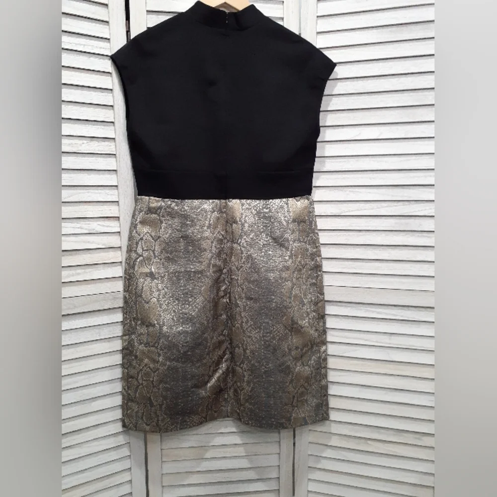Isda and Co Two Tone Black and Snake Print Sleeve less V-Neck Midi Dress - Picture 2 of 7